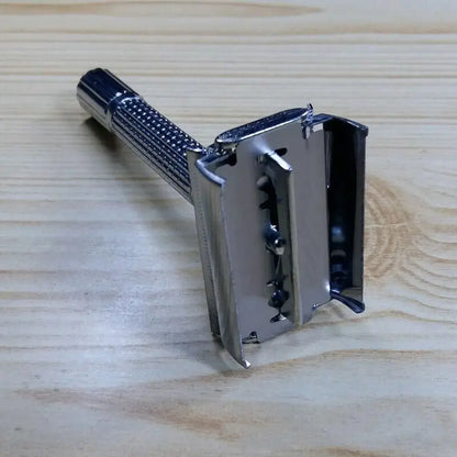 Men's Classic Chrome Double Edge Safety Razor with Blades